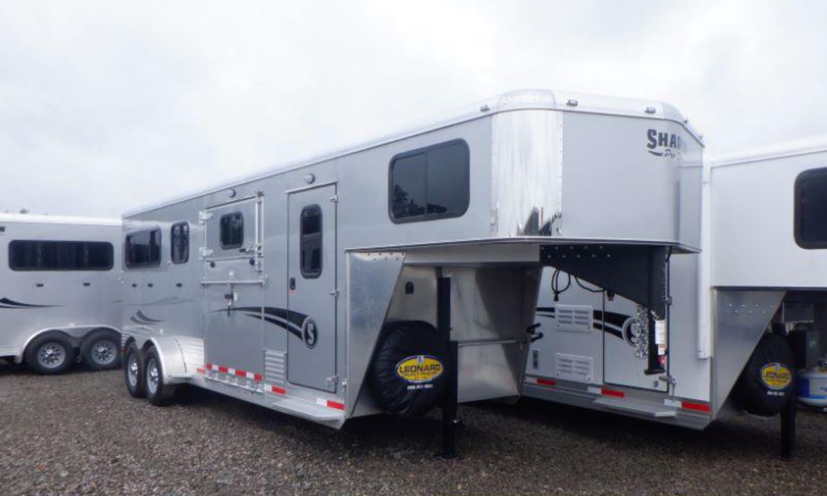 2023 New 3 Horse Shadow 69216E Pro 2+1 Gooseneck Horse Trailer