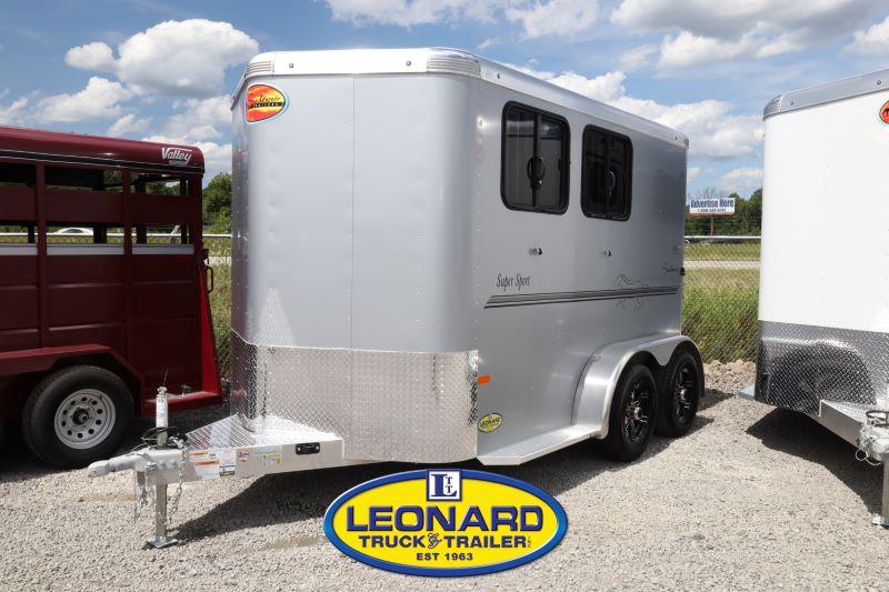 Types of Horse Trailers: 2023 Sundowner Trailers SS2HBP Horse Trailer